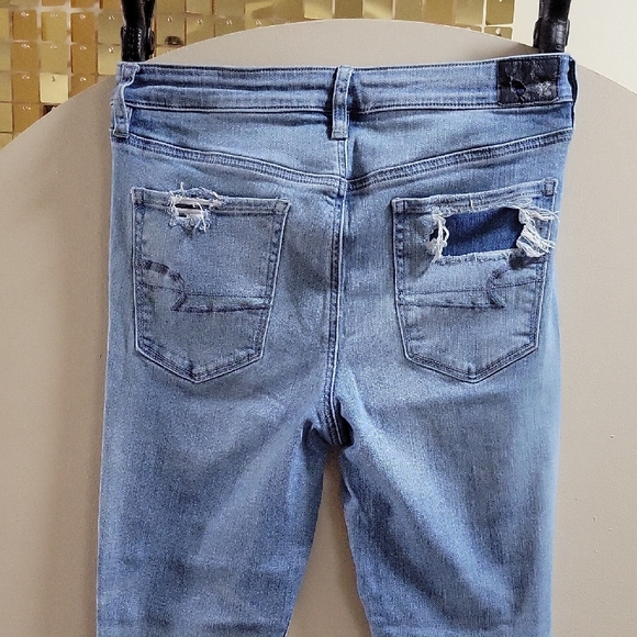 American Eagle Outfitters Light Blue Distressed 10 Jeggings - Picture 13 of 16